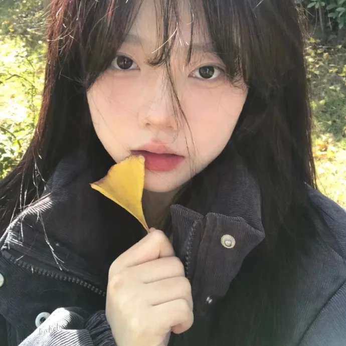 绿茵春色
